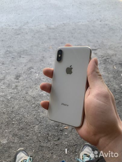 iPhone X, 64 ГБ