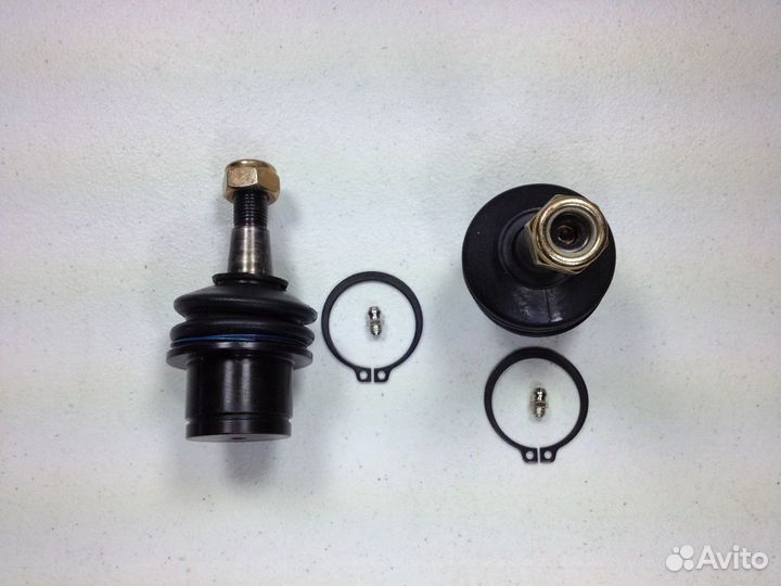 Шаровая опора Dodge Challenger