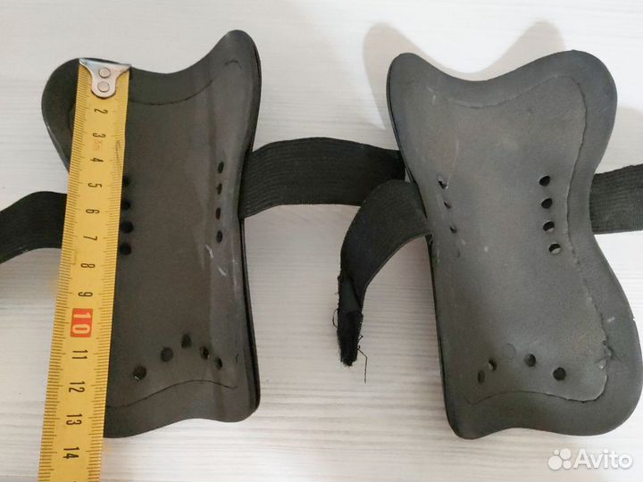 Щитки для занятий футболом