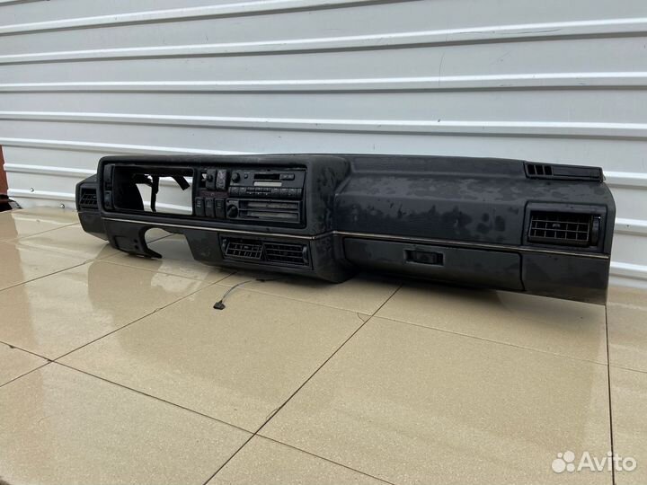 Торпедо Volkswagen Golf 2