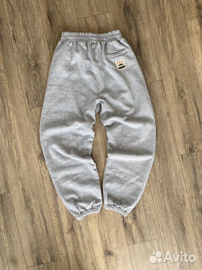 Спортивные штаны