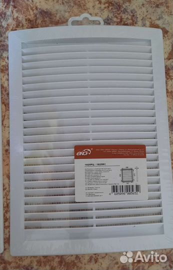 Решетка с сеткой против насекомых