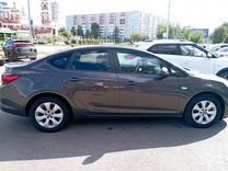 Opel Astra 1.6 MT, 2015, 82 400 км, с пробегом, цена 1 180 000 руб.