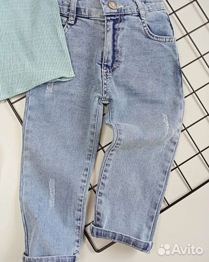 Рубашка и джинсы для мальчиков новые