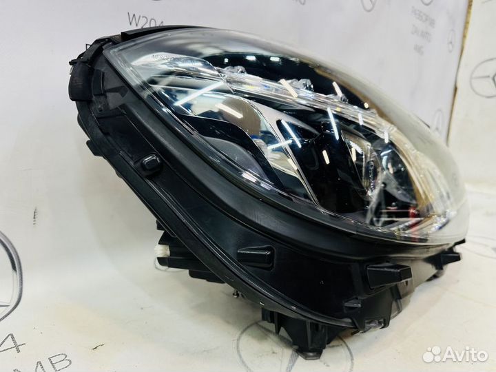 Фара правая Mercedes W212 рестайлинг
