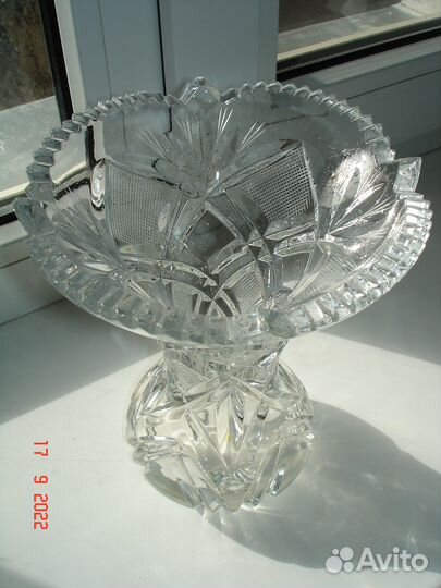 Ваза для цветов бу хрустальная