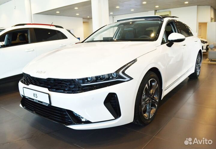 Kia K5 2.0 AT, 2022