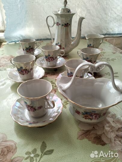 Кофейный сервиз с конфетницей