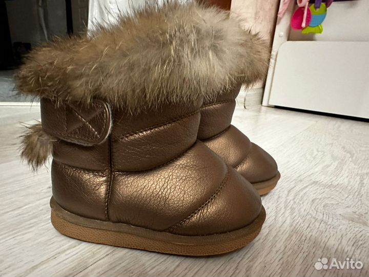 Ботинки зимние для девочки ugg. Размер 23