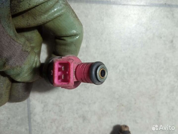 Форсунка Renault Kangoo 1 7700875760