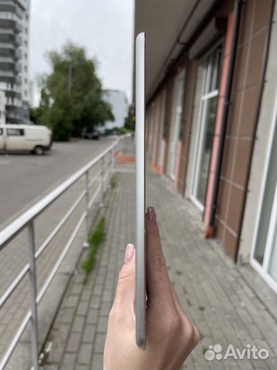 iPad Air (1-Gt) Space Gray,32gb,Wi-fi+Cellular