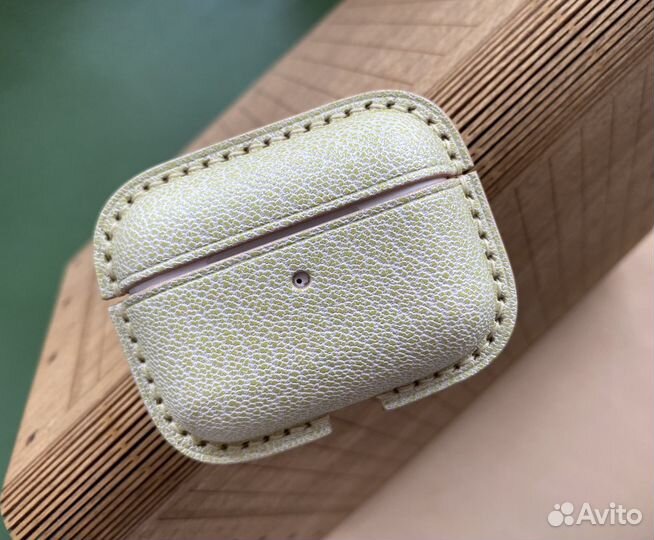 Чехлы для наушников