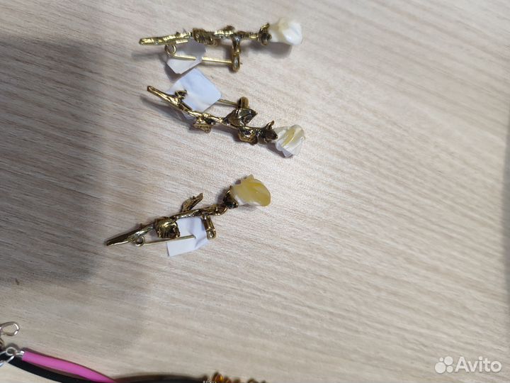 Янтарные украшения