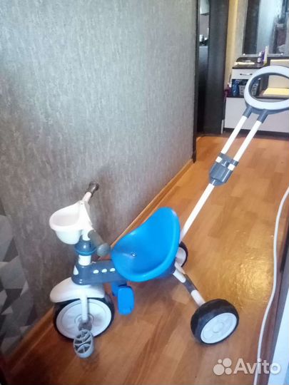 Детский велосипед трехколесный с ручкой