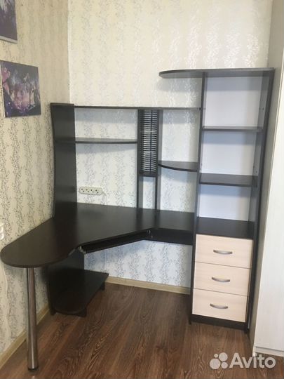 Компьютерный стол, стеллаж бу