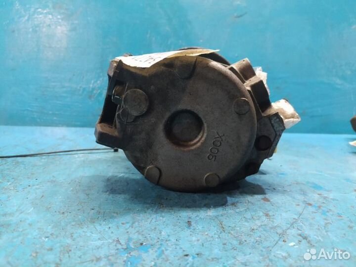 Компрессор кондиционера Mazda Mpv GY 1999-2006
