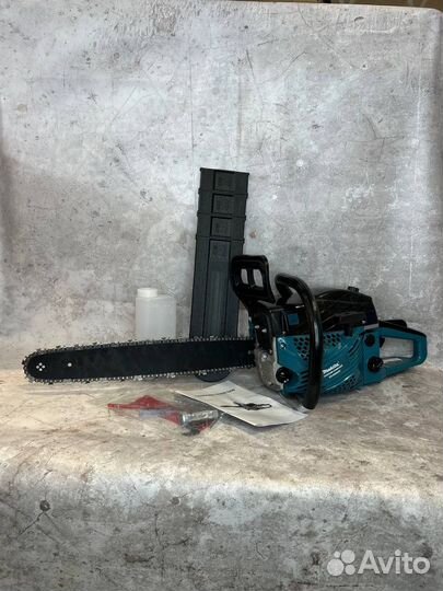 Бензопила Makita 3.53 Л.С