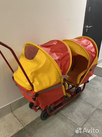 Санки для двойни с колесами