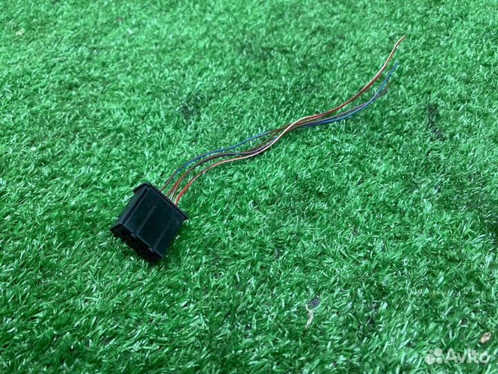 Разъем с проводами на Audi VW Skoda Seat 5101