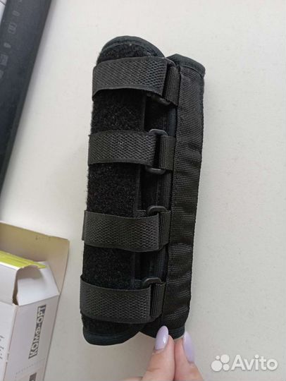 Бандаж на лучезапястный сустав левый S