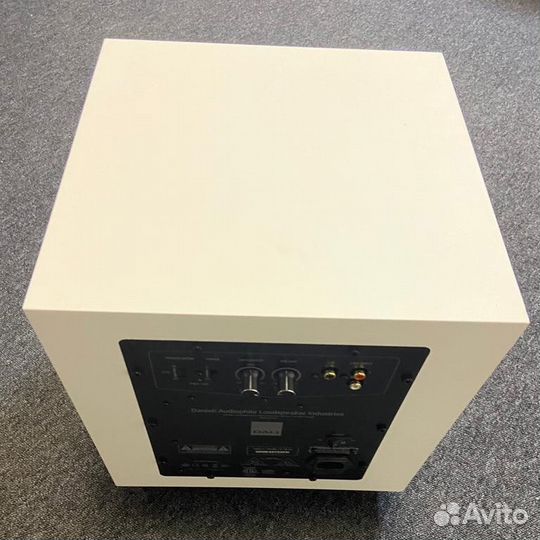 Сабвуфер Dali SUB C-8 D