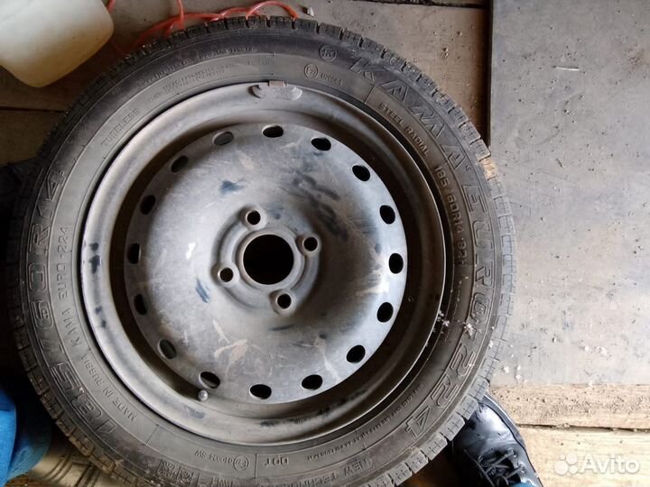 Accelera 651 2.25/4.5 R14