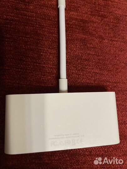 Apple USB-C VGA Multiport Adapter MJ1L2AM/A A1620