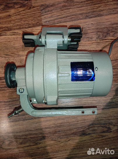 Электродвигатель привода оверлок /швейных машин