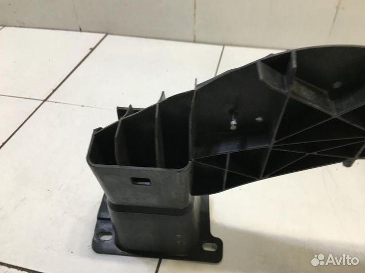 Усилитель переднего бампера Peugeot 308 4E 2007-20