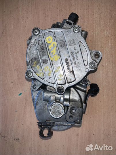 Насос вакуумный Passat (B6) 2005-2010 06d145100e