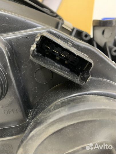 Фара Nissan primera P12 Лев