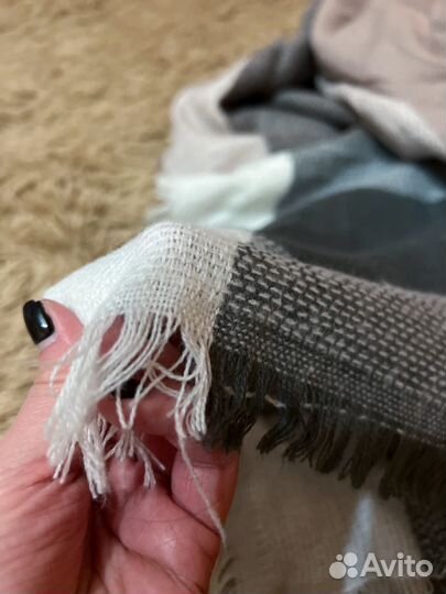 Женский зимний шарф в клетку