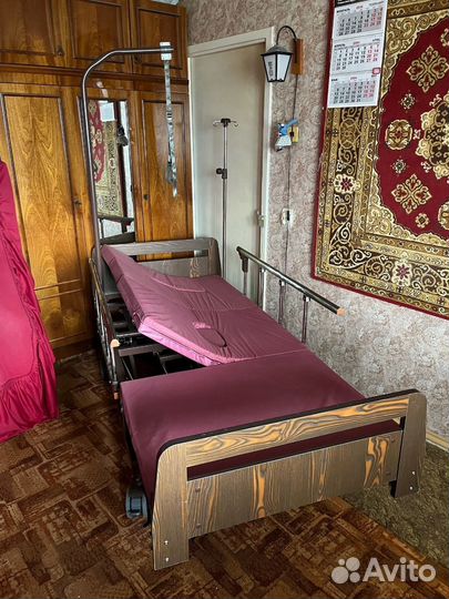 Медицинская кровать для лежачих больных