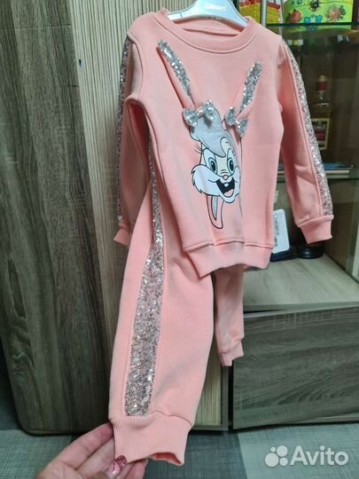 Спортивный костюм для девочки