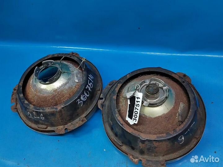 Фара левая Mitsubishi Pajero /Montero (V1, V2, V3