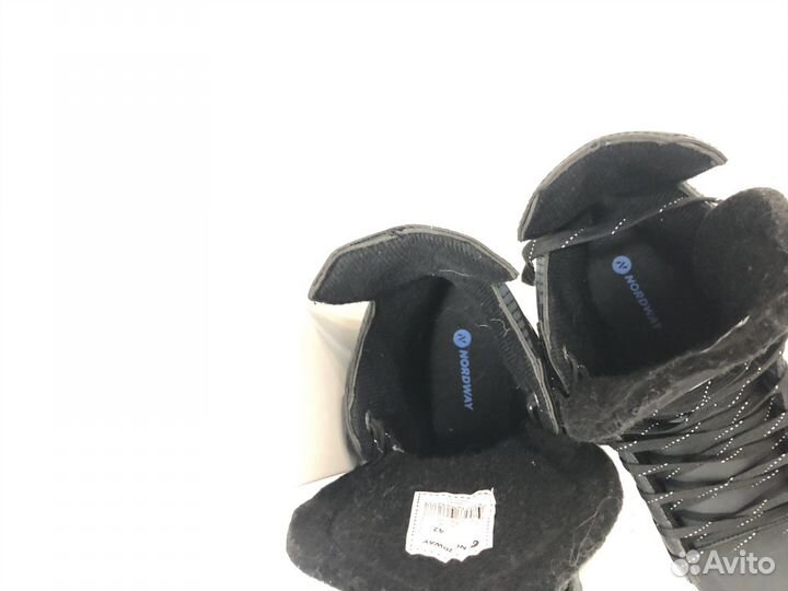 Коньки хоккейные