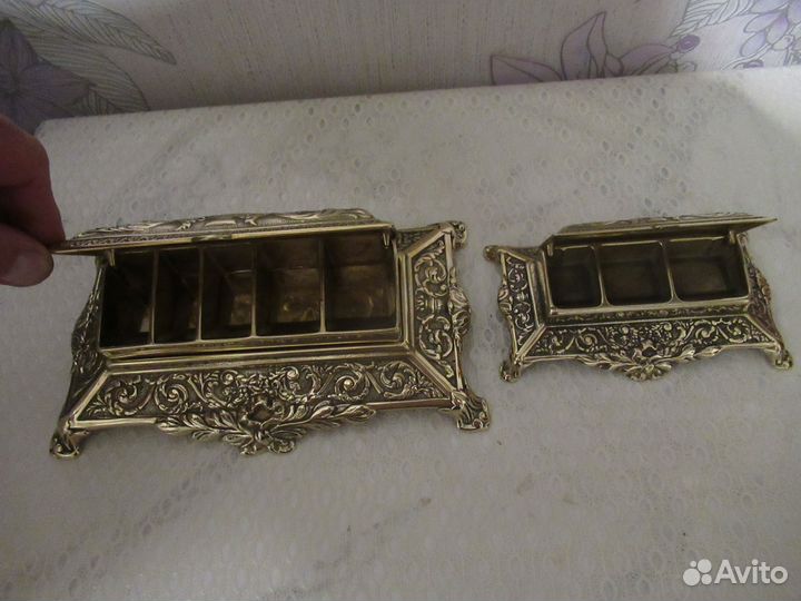 Шкатулка бронза