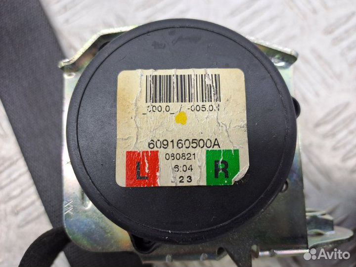 Ремень безопасности задний Opel Corsa D 1.0 Z10XEP