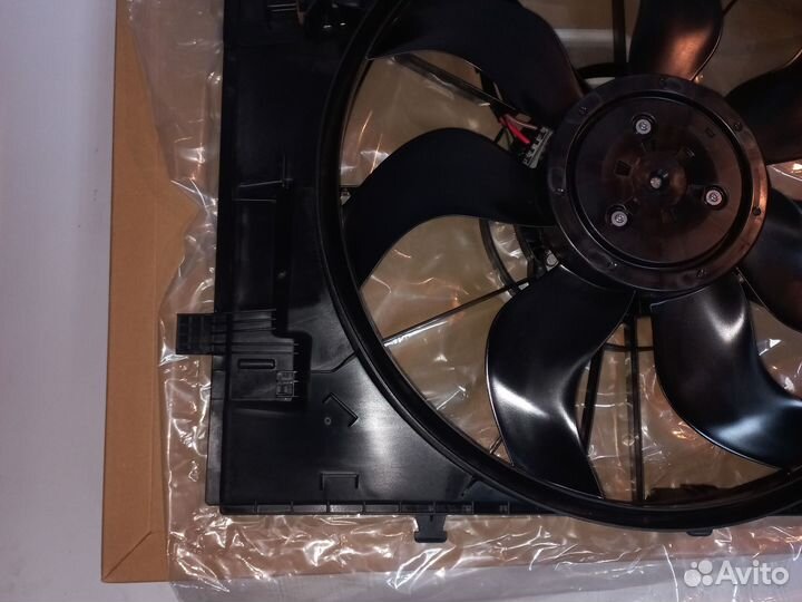 Вентилятор охлаждения Мерседес A0999061000