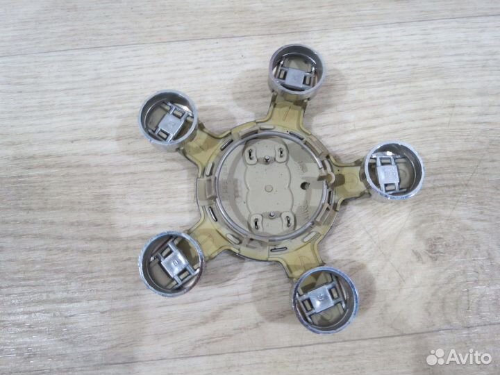 Колпачок ступицы Audi A7