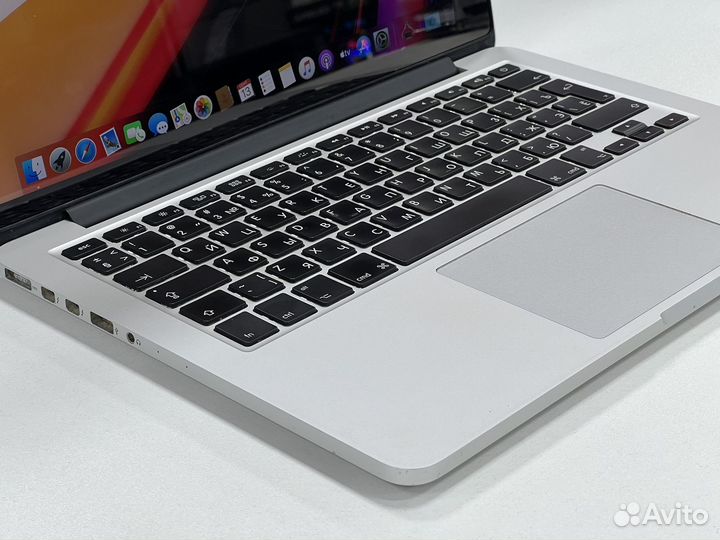 MacBook Pro 2k Retina Core i5 8G озу Металл