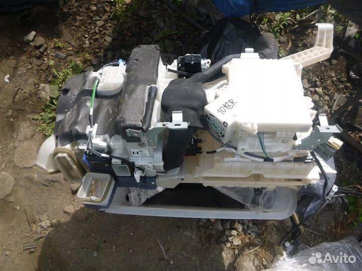 Кондиционер задний Lexus Ls600Hl UVF46 2urfse 2008