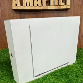 MacBook Air 13 2024 M3 / 8 GB / 256 GB / SG