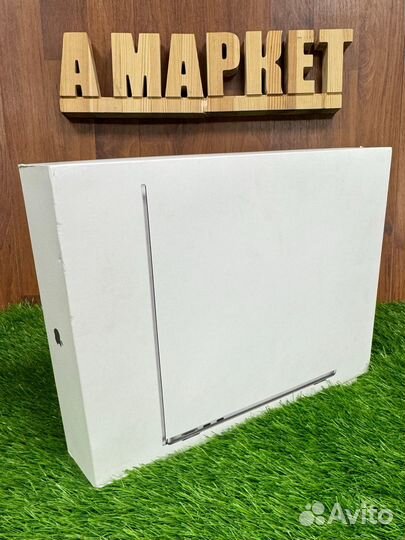 MacBook Air 13 2024 M3 / 8 GB / 256 GB / SG