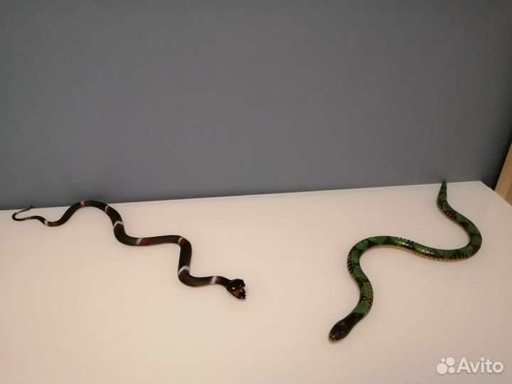 Змеи игрушечные