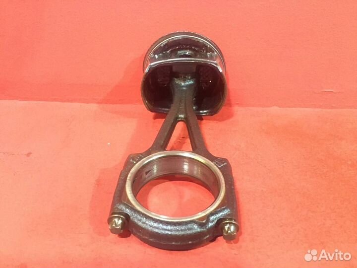 Поршень с шатуном Opel Astra H хетчбэк Z14XEP 1.4L