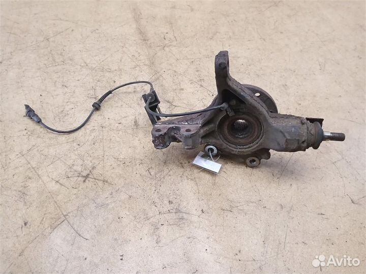 Поворотный кулак правый Citroen DS4