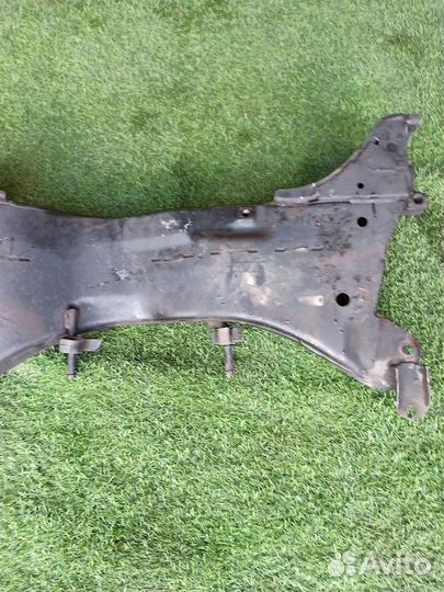 Подрамник передний Митцубиси Ланцер 9