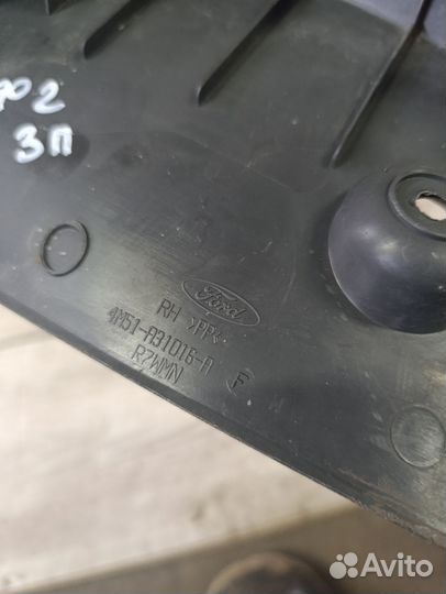 Накладка салона задняя правая ford focus 2