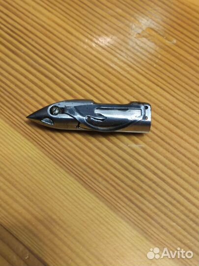 Челнок для швейной машины Зингер